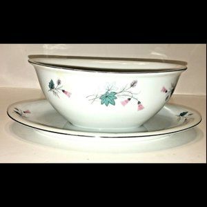 Seyei Fine China Capri 1558 Gravy Boat Attached to Underplate Nagoya Japan